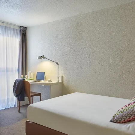 Campanile Centre - Berges Du Rhone Hotel