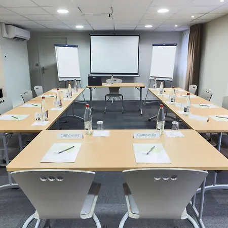 Campanile Centre - Berges Du Rhone 3*