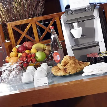 Hotel Campanile Centre - Berges Du Rhone Lyon