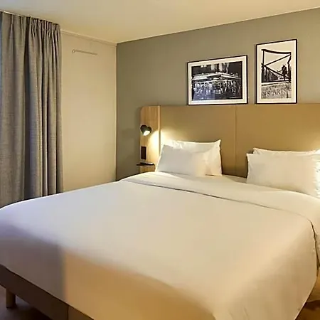 Campanile Centre - Berges Du Rhone Hotel Lyon