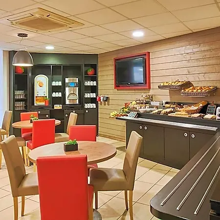 Campanile Centre - Berges Du Rhone Hotel 3*