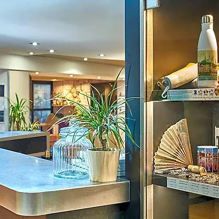 Campanile Centre - Berges Du Rhone Hotel