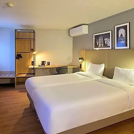 Hotel Campanile Centre - Berges Du Rhone