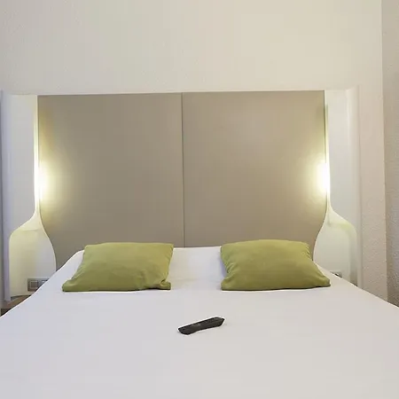 Campanile Centre - Berges Du Rhone 3*