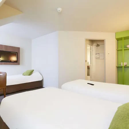 Campanile Centre - Berges Du Rhone Отель 3*