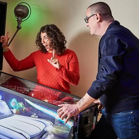 Отель Campanile Centre - Berges Du Rhone