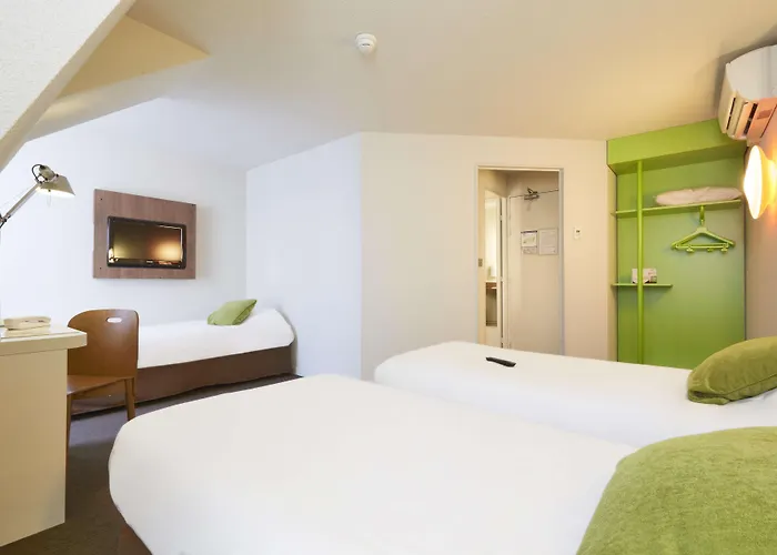Campanile Centre - Berges Du Rhone Отель 3*
