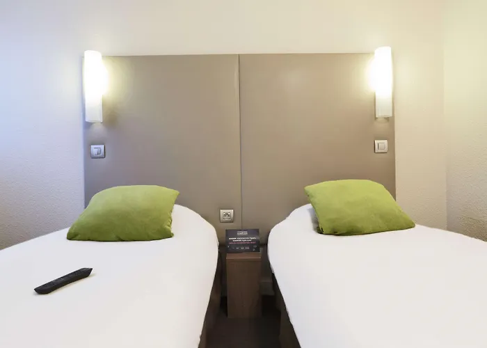 Campanile Centre - Berges Du Rhone 3*
