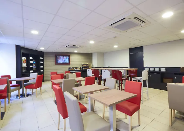 Campanile Centre - Berges Du Rhone 3*