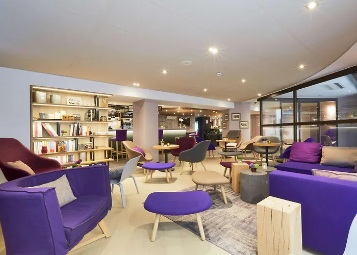 Campanile Centre - Berges Du Rhone 3*