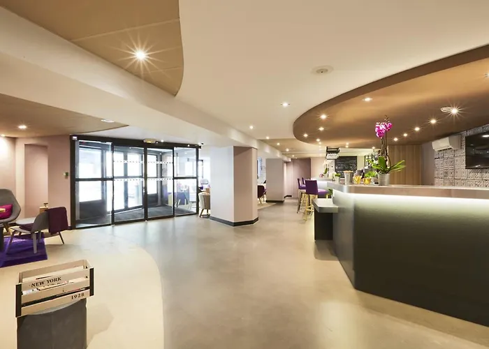Campanile Centre - Berges Du Rhone 3*