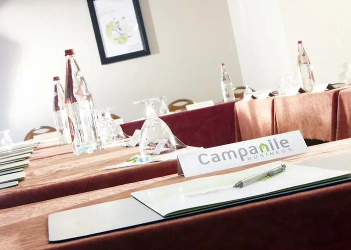 Campanile Centre - Berges Du Rhone Hotel 3*