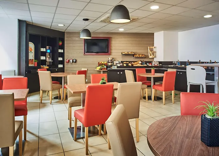 Campanile Centre - Berges Du Rhone 3*