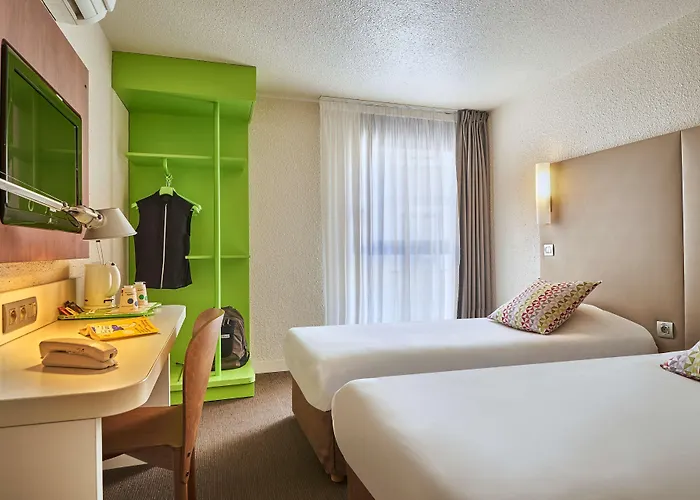 Campanile Centre - Berges Du Rhone Hotel