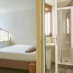 Hotel Campanile Centre - Berges Du Rhone Lyon